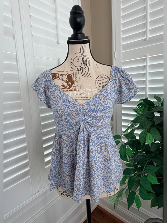 Japna Tops - Japna Cheetah Print Babydoll Flutter Sleeve Top Size Medium
